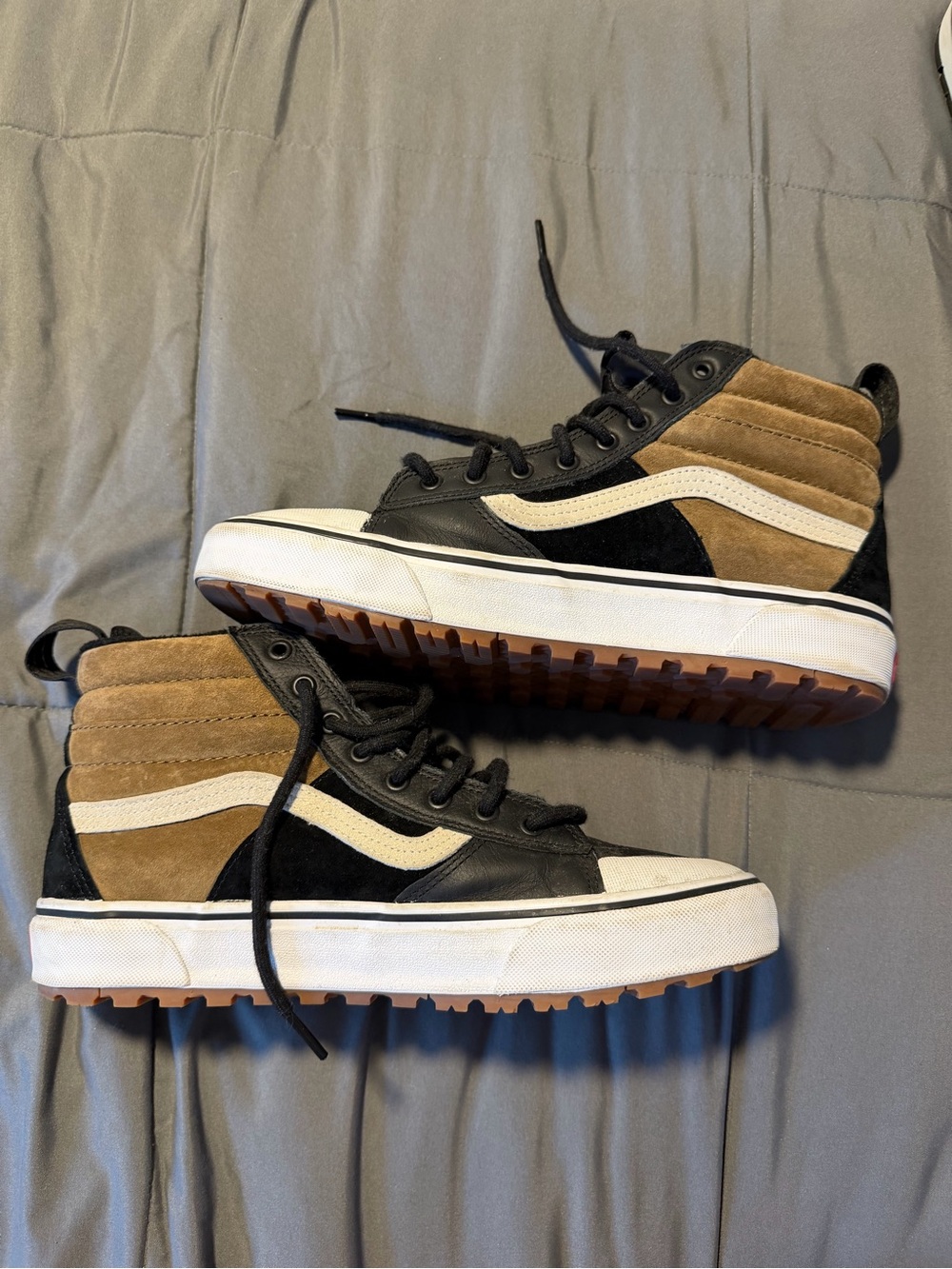 Men’s high top vans